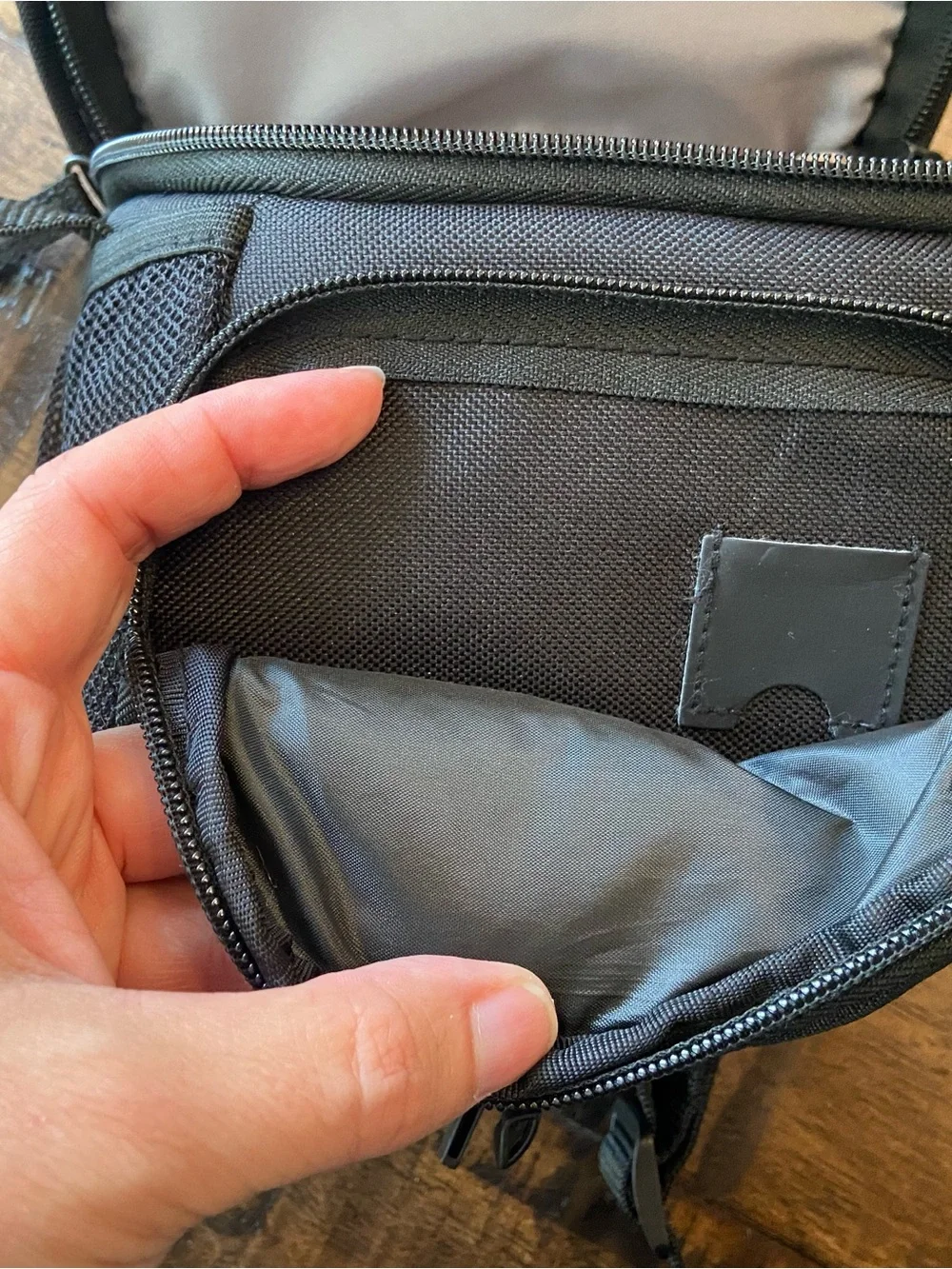 Sony Black Compact Messenger Camera Bag with Adjustable Strap